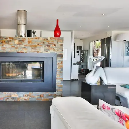 Luxueuse A 카발레르쉬르메르